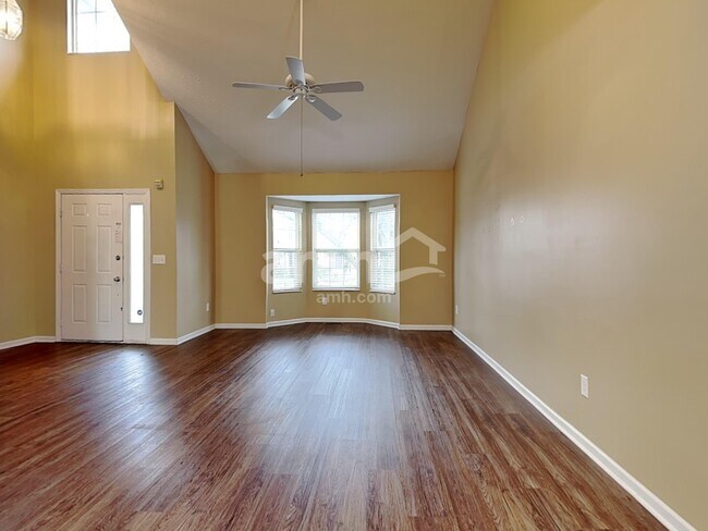 Foto del edificio - 2145 Blanton Dr