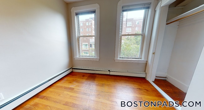 Building Photo - 568 Greene St