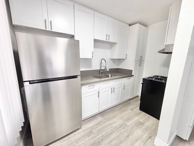 Foto del edificio - 4241 Van Horne Ave
