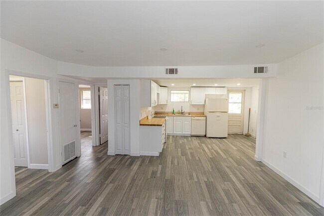 Building Photo - 177 Marillo Ln
