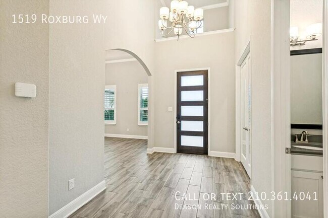 Foto del edificio - 1519 Roxburg Wy