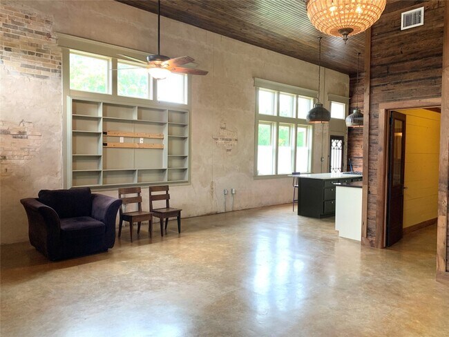 Foto del edificio - 569 Old Hwy 20