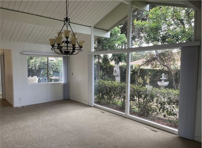 Foto del edificio - 1081 Wass St