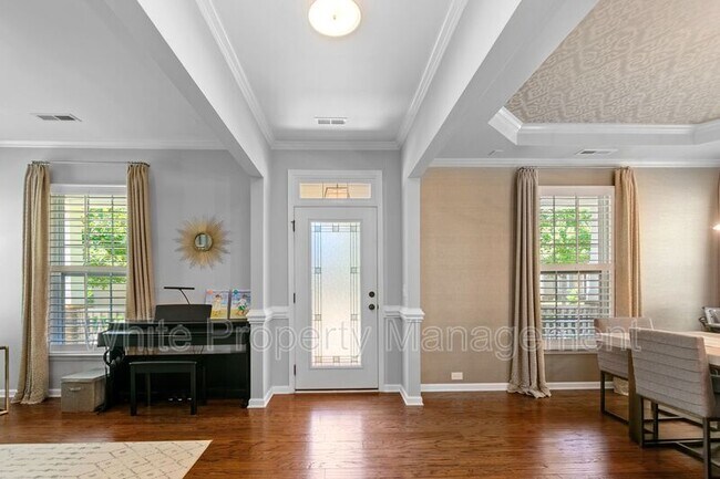Building Photo - 10421 Royal Winchester Dr