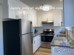 Building Photo - 1222 E St