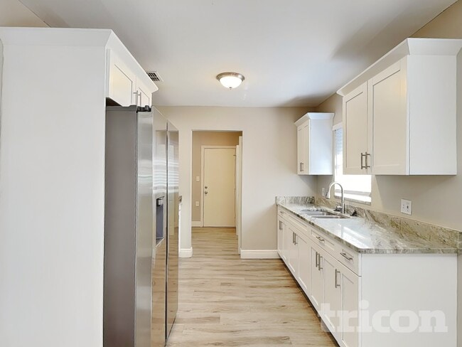 Foto del edificio - 8307 N Elmer St