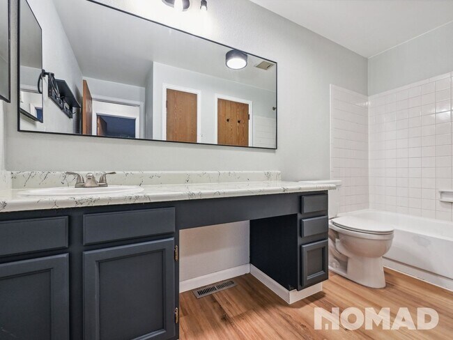 Foto del edificio - 2 Bedroom Condo in Arvada