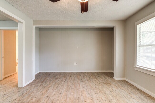 Foto del edificio - 3 Bedroom House in Heart of Lubbock