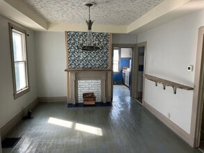 Building Photo - 1052 9th Ave