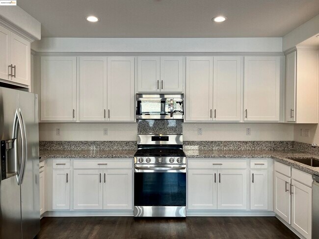 Foto del edificio - 2700 Wildflower Sta Pl