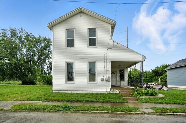 Foto del edificio - Newly Renovated, Large Home in Dayton!!