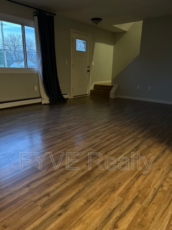 Building Photo - 33469 Willowick Dr