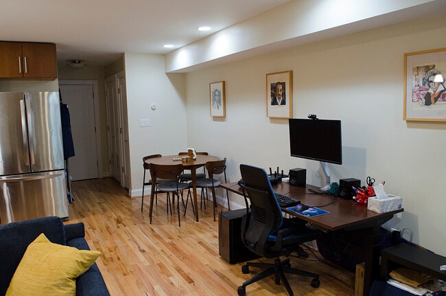 Foto del edificio - 3547 10th St NW