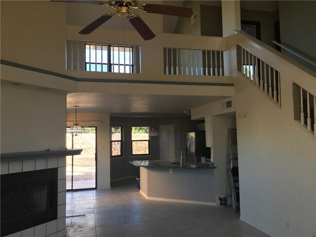 Foto del edificio - 7345 Canyon Run Dr