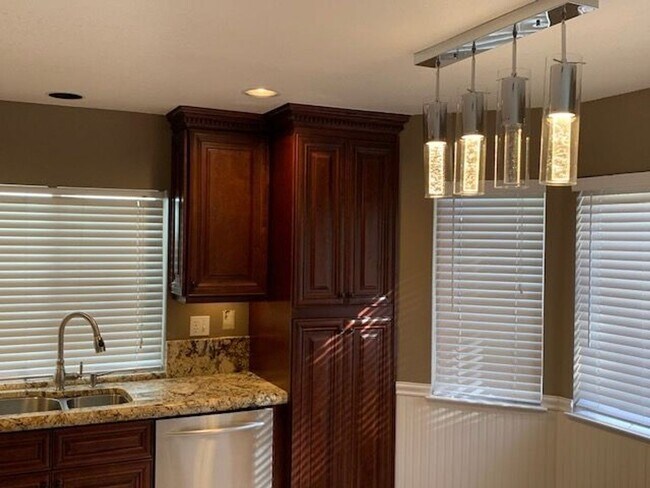 Building Photo - Bent Creek San Ramon 5 BD, 3 BA 2 car atta...