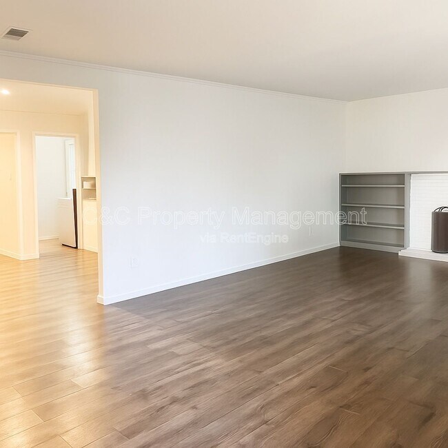 Foto del edificio - 212 Derecho Way