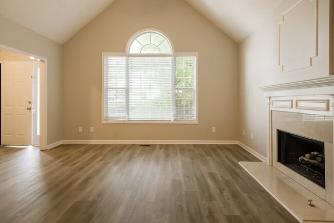 Building Photo - 2059 Spicers Ln