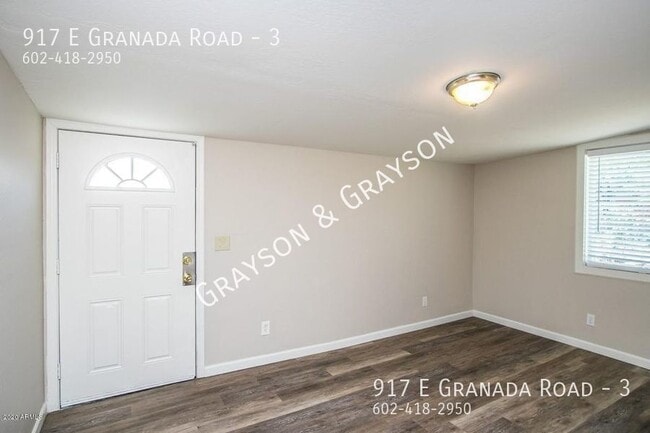 Building Photo - 917 E Granada Rd