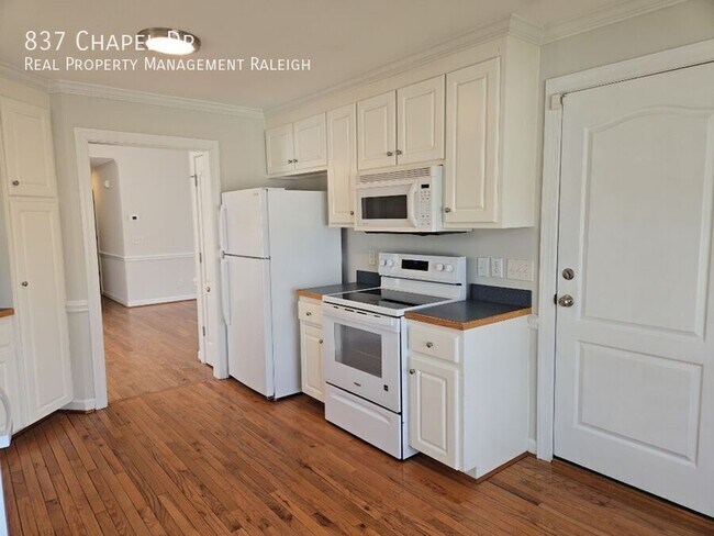 Foto del edificio - 837 Chapel Dr