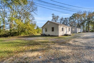 Building Photo - 92 Tom Bayne St