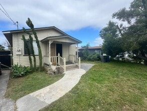 Building Photo - 1248 Florence St