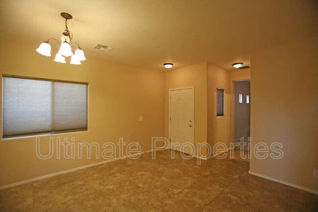 Building Photo - 12123 W Leather Ln