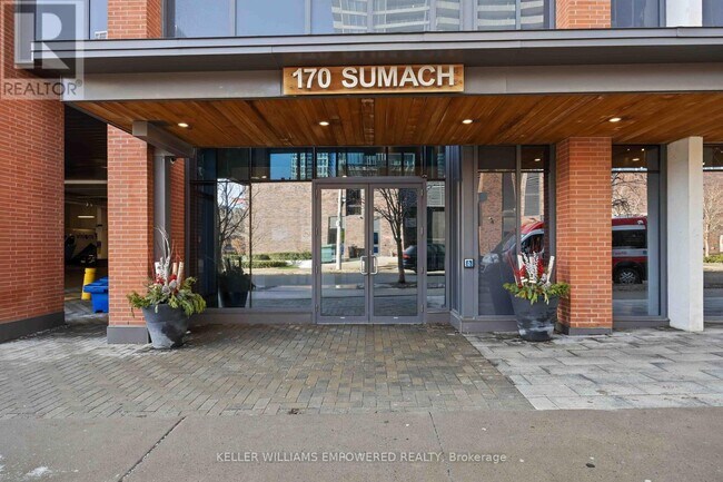 Photo du bâtiment - 170 Sumach St