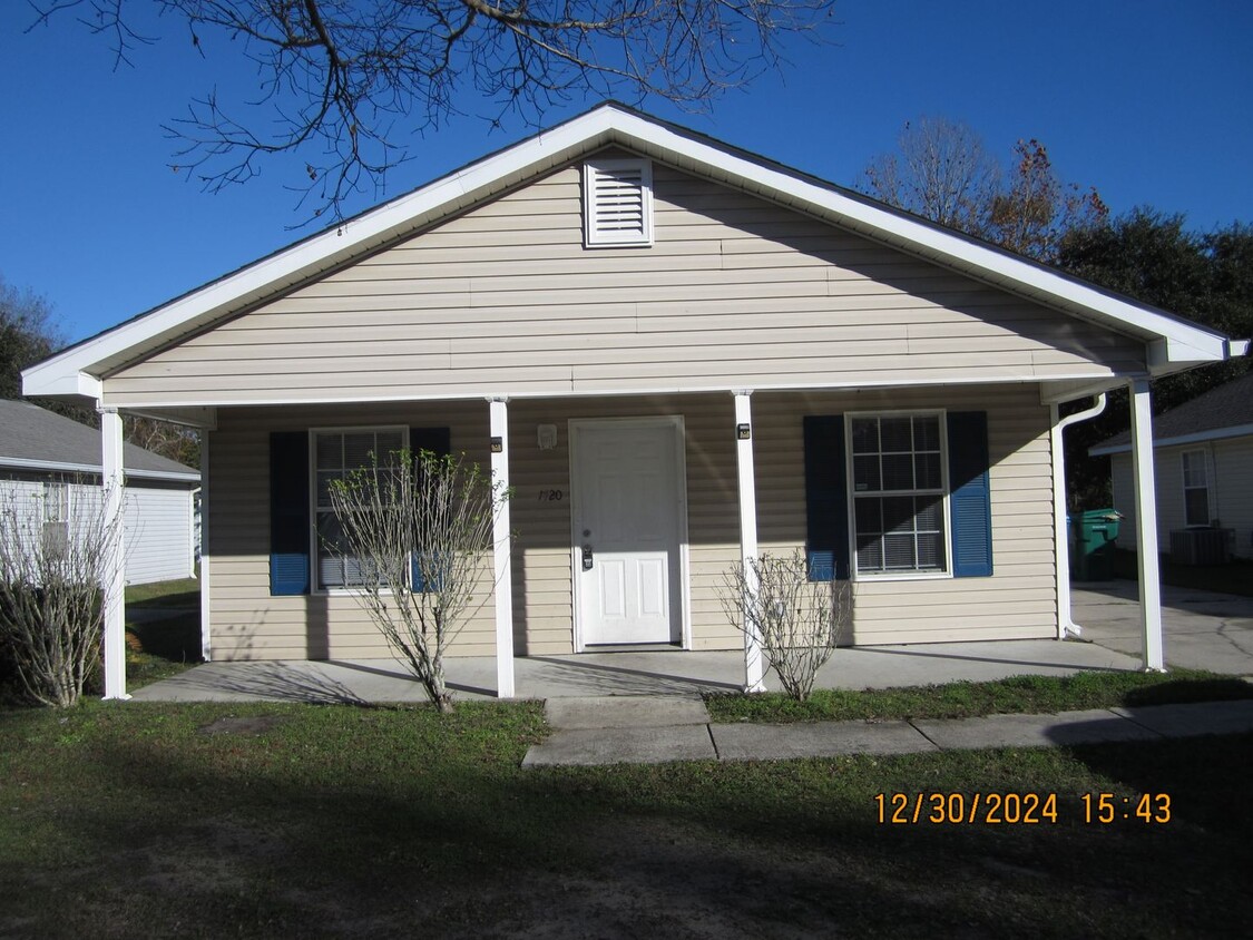 Foto principal - 3BR/1.5BA Single Family Home in Gulfport. ...