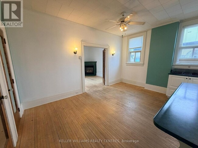 Building Photo - 1 Simcoe St