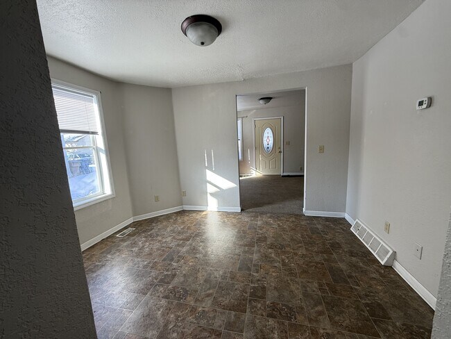 Foto del edificio - 304 2nd St SW