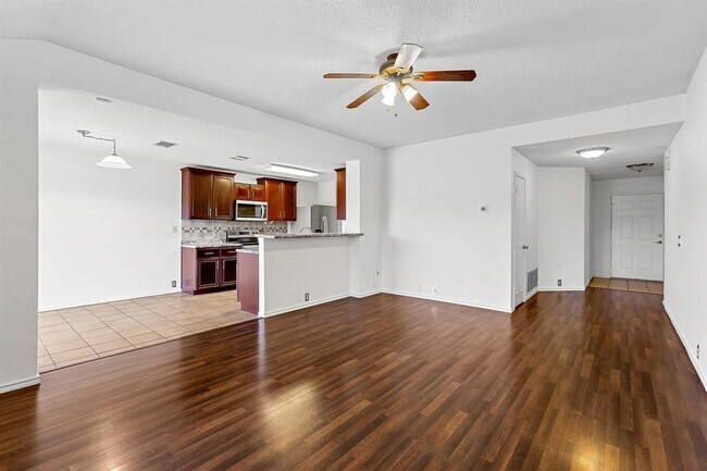 Foto del edificio - 2204 Coats Cir