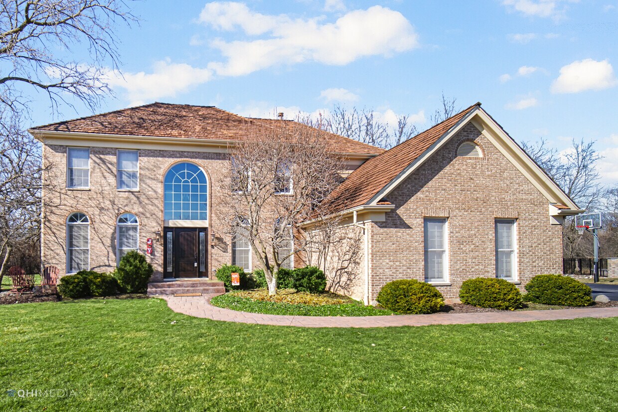 Primary Photo - 18077 W Pond Ridge Cir