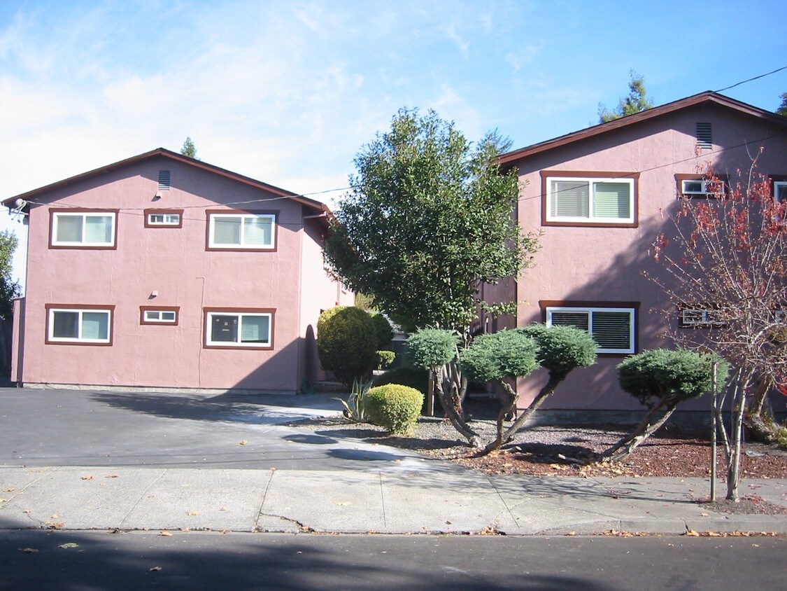 Foto del edificio - 7488 Bridgit Dr