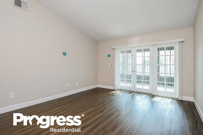 Foto del edificio - 2431 King Oak Ln