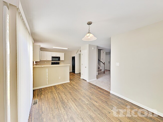 Building Photo - 2809 Erinridge Rd