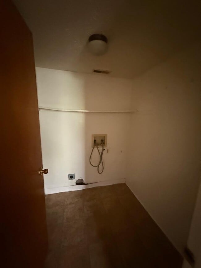 Building Photo - 3717 Trent Cir