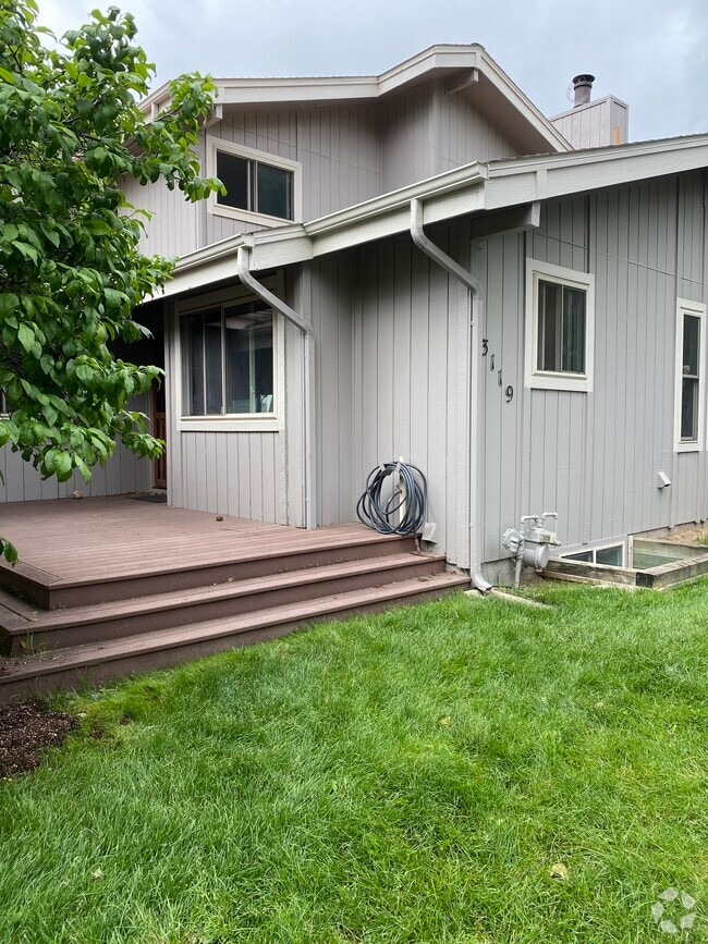 Building Photo - 3119 Westwood Ct