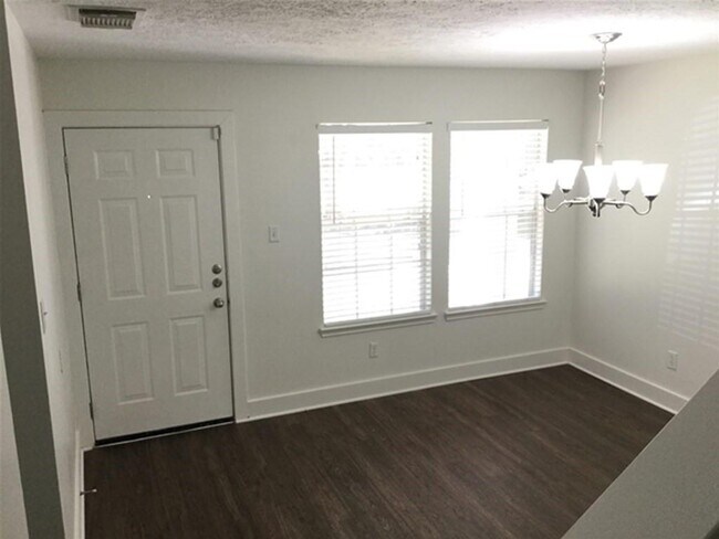 Foto del edificio - 21871 Silver Oak Ct
