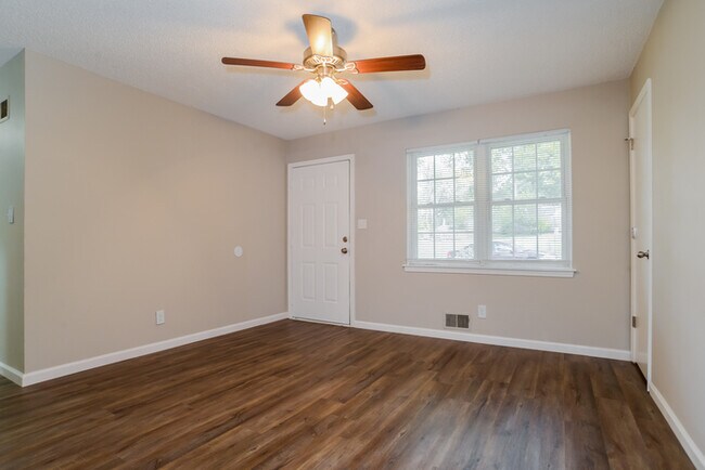 Foto del edificio - Gorgeous 3 Bedroom Home