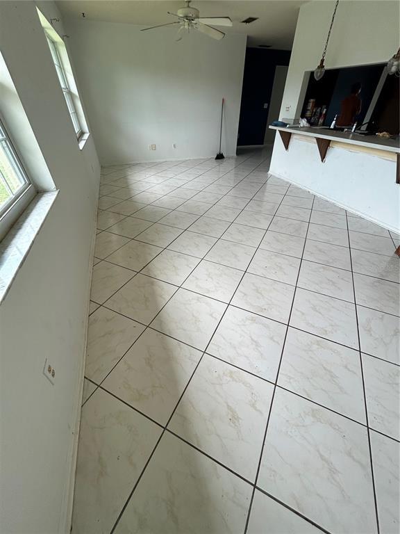 Foto del edificio - 2419 San Luis Rd