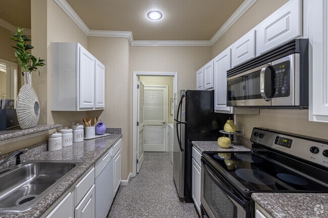 Interior Photo - Lexington Park