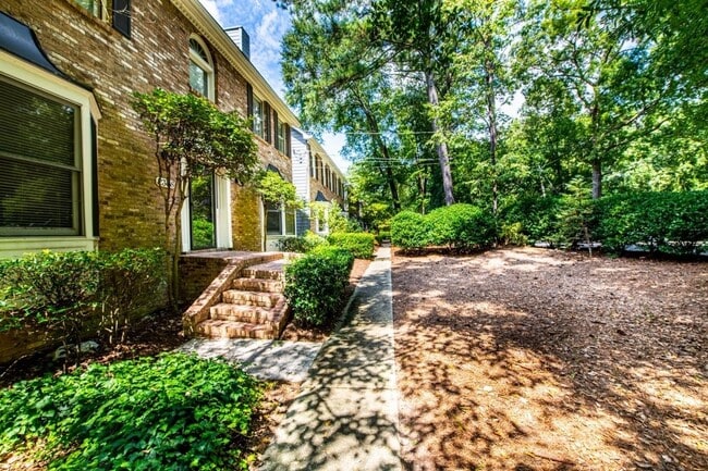Building Photo - 2308 Defoors Ferry Rd NW