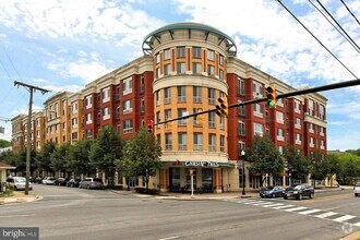 Building Photo - 2200 N Westmoreland St