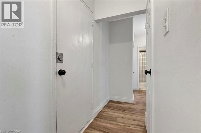 Building Photo - 37 Mericourt Rd