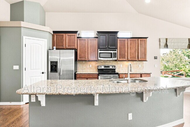 Foto del edificio - 7183 Cottonwood Tree Dr
