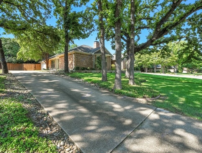 Building Photo - 1 Creekmere Dr