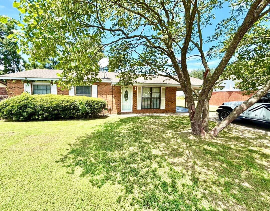 Foto principal - 804 Pardew St