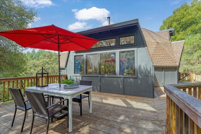 Foto del edificio - 250 Homestead Trl