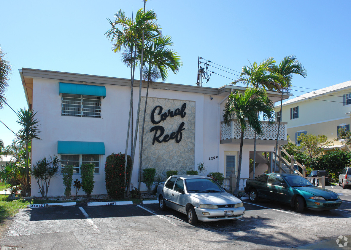 Foto del edificio - Coral Reef Apartments