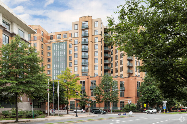 Building Photo - Shirlington Village Condominiums